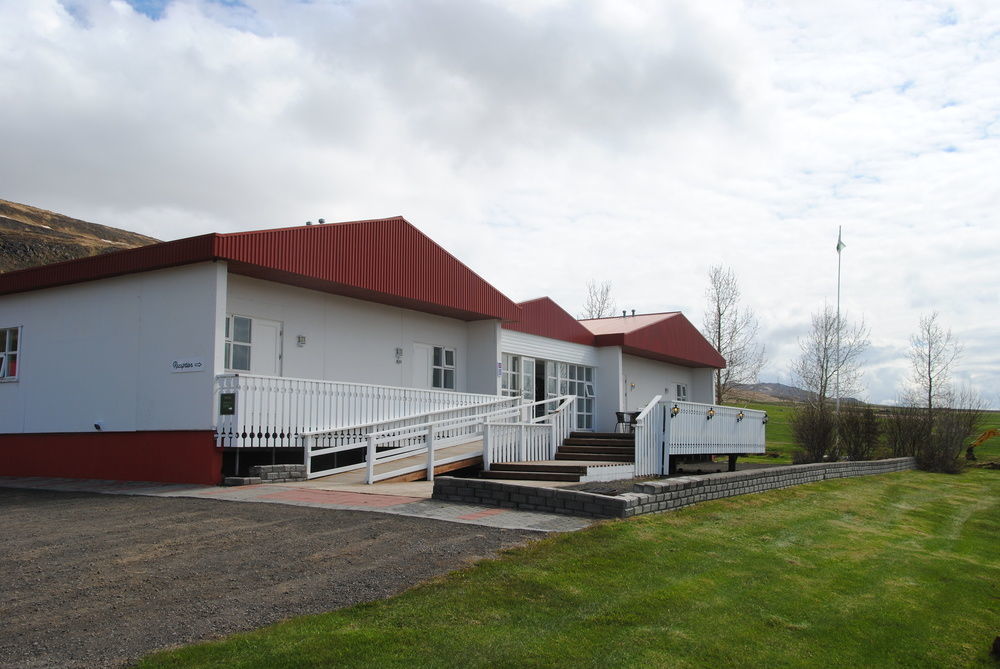 Hotel Sveinbjarnargerdi Svalbarthseyri Екстер'єр фото