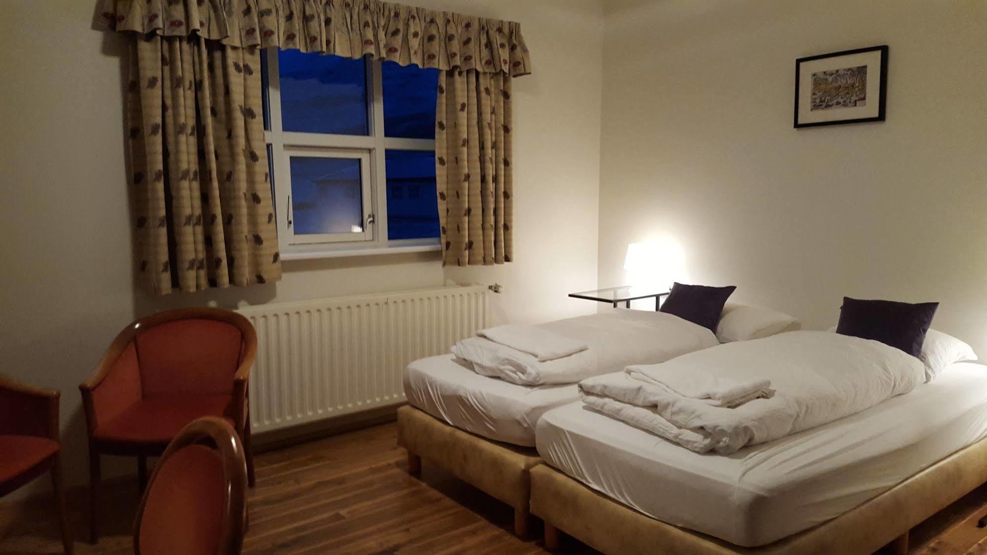 Hotel Sveinbjarnargerdi Svalbarthseyri Екстер'єр фото